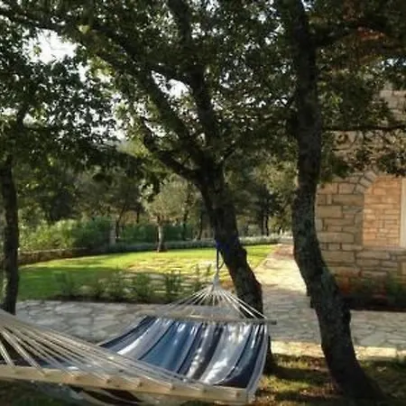 Dubci By Interhome *